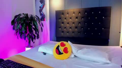 Snapshot of chloe_sterling chatting on May 29, 2026, 7:34 pm chloe_sterling online show from May 29, 2026, 7:34 pm