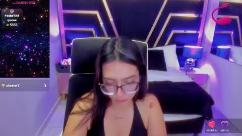 Snapshot of chloe_walk_ chatting on February 22, 2025, 6:50 am Chloe online show from February 22, 2025, 6:50 am