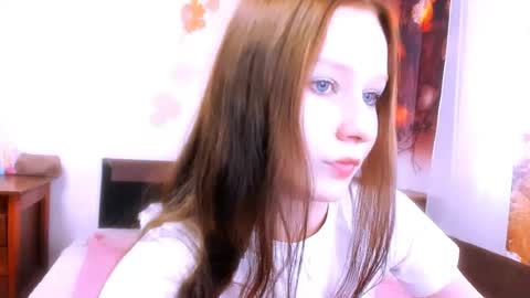Snapshot of chloe_wifeys chatting on July 3, 2026, 4:08 am Chloe online show from July 3, 2026, 4:08 am