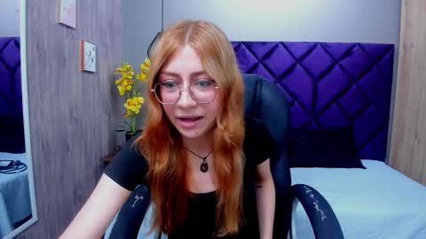 chloecampbell03 online show from September 25, 2025, 1:15 pm
