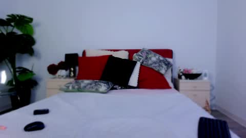 Chloe online show from March 26, 2026, 4:51 am