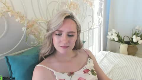 Chloe Deccker online show from June 5, 2026, 6:52 am