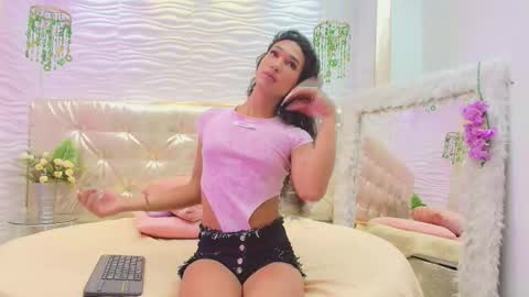 Chloe  online show from March 15, 2026, 1:50 pm