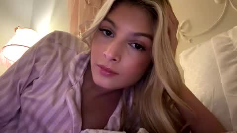 chloeesage online show from January 14, 2026, 6:08 am