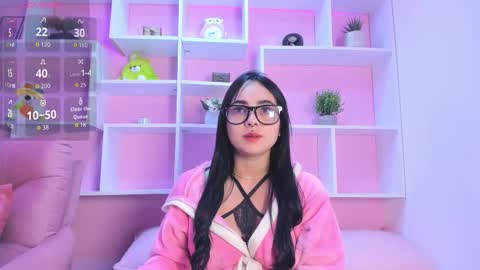 Chloe online show from December 5, 2025, 11:19 am