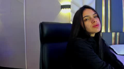  Chloe Harper  online show from May 11, 2026, 11:38 am