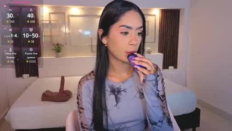 Snapshot of chloemoon9 chatting on October 20, 2025, 1:11 pm Chloe Moon online show from October 20, 2025, 1:11 pm