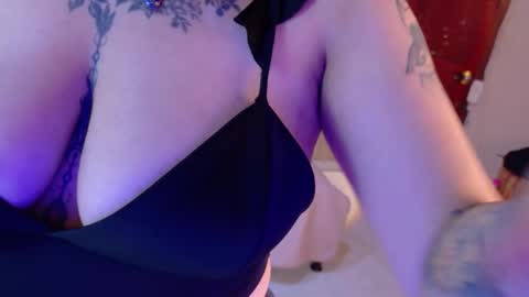 Chloe rosse online show from February 7, 2026, 1:31 am