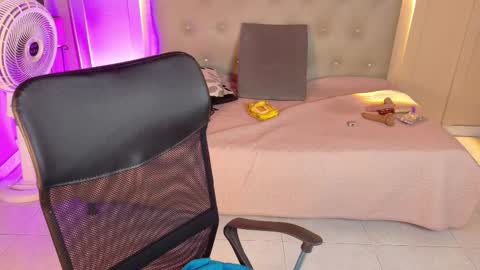 Chloe rosse online show from March 4, 2026, 1:22 am