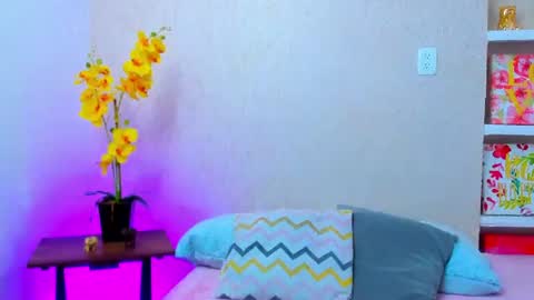 Chloe  online show from July 16, 2026, 7:20 pm