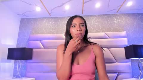 Snapshot of chloetaylorr_ chatting on January 26, 2025, 12:48 am CHLOE online show from January 26, 2025, 12:48 am