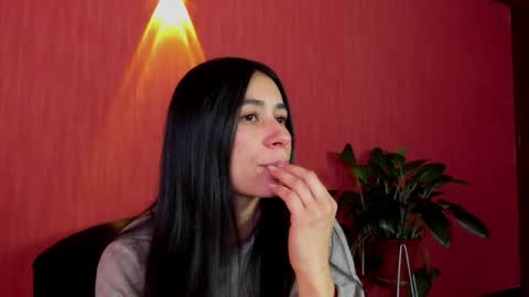 ChloeTurner  online show from May 12, 2026, 2:03 pm