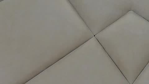 Chloe Vee online show from October 12, 2025, 4:55 am