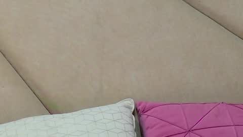 Chloe Vee online show from November 23, 2025, 5:40 am