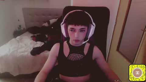 Snapshot of chloevenommm chatting on June 14, 2026, 12:30 am chloevenommm online show from June 14, 2026, 12:30 am