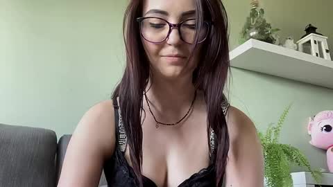 ChloeXNatural online show from May 28, 2026, 6:21 am