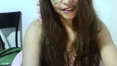 Snapshot of chochohot45 chatting on February 16, 2025, 3:37 am chochohot45 online show from February 16, 2025, 3:37 am