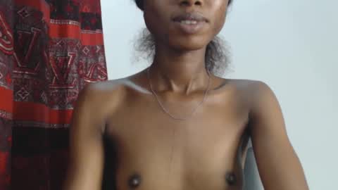 choco_petitqueen online show from December 13, 2024, 8:58 pm