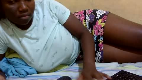 Snapshot of chocolate_baby2 chatting on June 17, 2026, 6:27 am chocolate_baby2 online show from June 17, 2026, 6:27 am