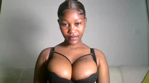 Snapshot of chocolate_divaa chatting on July 28, 2026, 12:23 pm chocolate_divaa online show from July 28, 2026, 12:23 pm