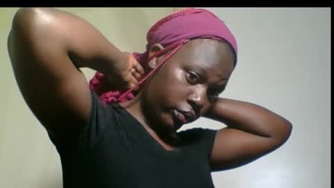 Snapshot of chocolate_queen25 chatting on November 5, 2025, 8:14 am chocolate queen25 online show from November 5, 2025, 8:14 am