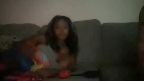 chocolatebaby1121 online show from February 14, 2025, 10:47 pm