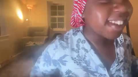 Snapshot of chocolatebunnycakez chatting on December 1, 2025, 10:26 pm chocolatebunnycakez online show from December 1, 2025, 10:26 pm