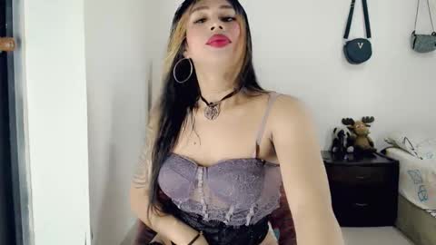 Snapshot of chocolatetriplex chatting on October 21, 2025, 2:18 pm chocolatetriplex online show from October 21, 2025, 2:18 pm