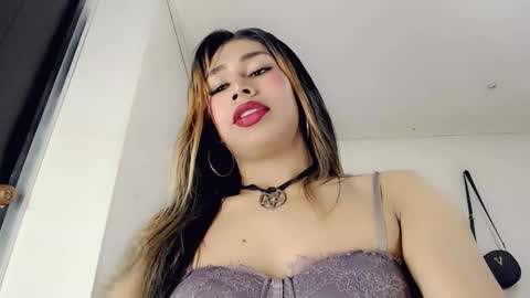 Snapshot of chocolatetriplex chatting on October 27, 2025, 6:23 pm chocolatetriplex online show from October 27, 2025, 6:23 pm