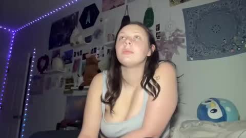 Snapshot of chocolatevanillaswirl3 chatting on February 10, 2026, 1:43 am chocolatevanillaswirl3 online show from February 10, 2026, 1:43 am