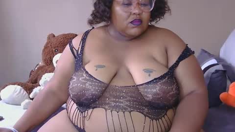 Snapshot of chocolovebbw1986 chatting on September 10, 2025, 12:16 pm XSEXYBBW69 online show from September 10, 2025, 12:16 pm