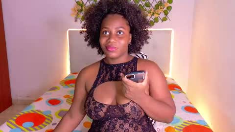 Snapshot of chocoo_dessert chatting on September 18, 2025, 7:10 am online show from September 18, 2025, 7:10 am