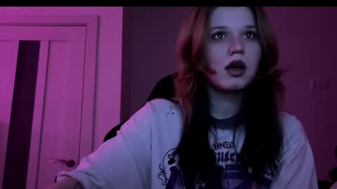 Lissa online show from November 26, 2025, 10:11 pm