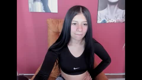  Laura  online show from February 6, 2025, 1:54 pm