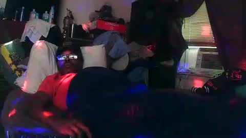 Snapshot of chris4uall chatting on October 22, 2025, 6:51 pm Chris online show from October 22, 2025, 6:51 pm