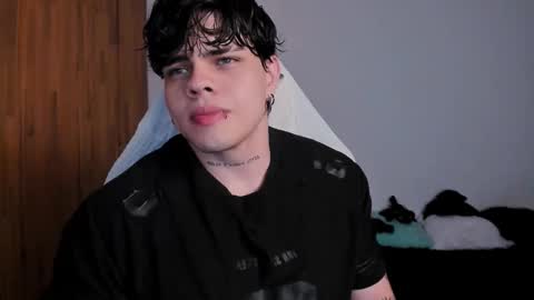 Snapshot of chris_cooperr chatting on February 19, 2025, 2:55 am Chris Cooper Independent model online show from February 19, 2025, 2:55 am