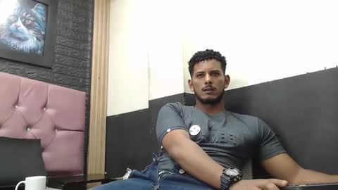 Snapshot of chris_dick2 chatting on October 22, 2025, 5:52 am chris_dick2 online show from October 22, 2025, 5:52 am