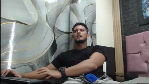 Snapshot of chris_dick2 chatting on November 5, 2025, 6:57 am chris_dick2 online show from November 5, 2025, 6:57 am