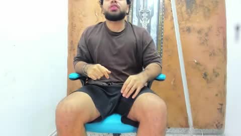 chris_evans00 online show from February 15, 2026, 12:03 pm