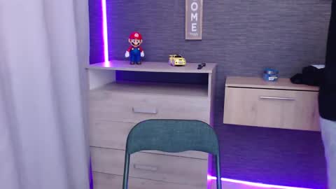 chris_huntter online show from October 26, 2025, 4:02 pm