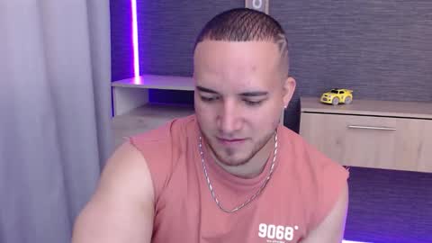 chris_huntter online show from October 28, 2025, 5:26 pm