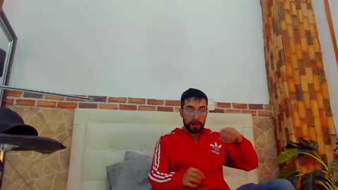 Snapshot of chris_kizz chatting on December 5, 2024, 11:16 am chris_kizz online show from December 5, 2024, 11:16 am