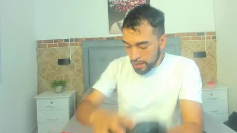 Snapshot of chris_kizz chatting on December 20, 2024, 11:21 am chris_kizz online show from December 20, 2024, 11:21 am