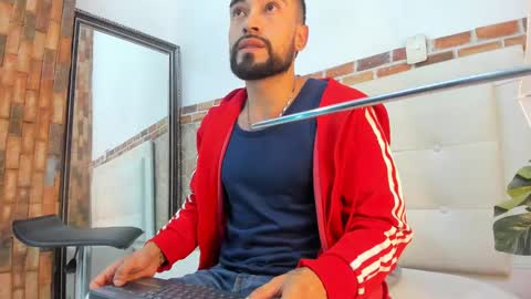 Snapshot of chris_kizz chatting on December 31, 2024, 11:20 am chris_kizz online show from December 31, 2024, 11:20 am