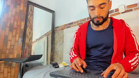 Snapshot of chris_kizz chatting on December 31, 2024, 6:13 pm chris_kizz online show from December 31, 2024, 6:13 pm