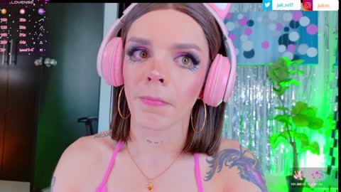 juli   Instagram july rv17 - Twitter juli rv17     online show from January 21, 2025, 3:10 pm