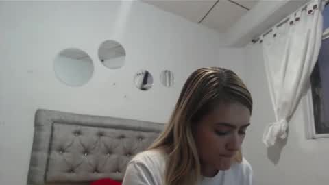 Snapshot of chris_sharon2023 chatting on December 12, 2024, 11:03 pm Yarixa online show from December 12, 2024, 11:03 pm