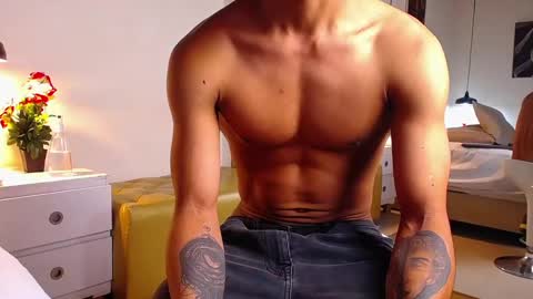 Snapshot of chris_weell chatting on December 3, 2024, 9:23 pm Chris Weell online show from December 3, 2024, 9:23 pm