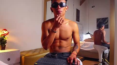 Snapshot of chris_weell chatting on December 4, 2024, 12:41 am Chris Weell online show from December 4, 2024, 12:41 am