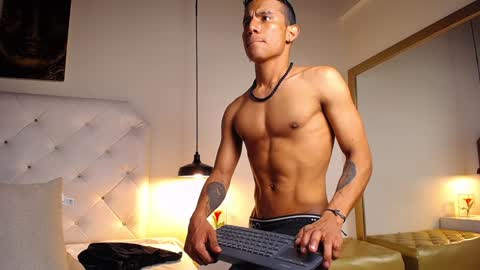 Snapshot of chris_weell chatting on January 15, 2025, 3:00 am Chris Weell online show from January 15, 2025, 3:00 am